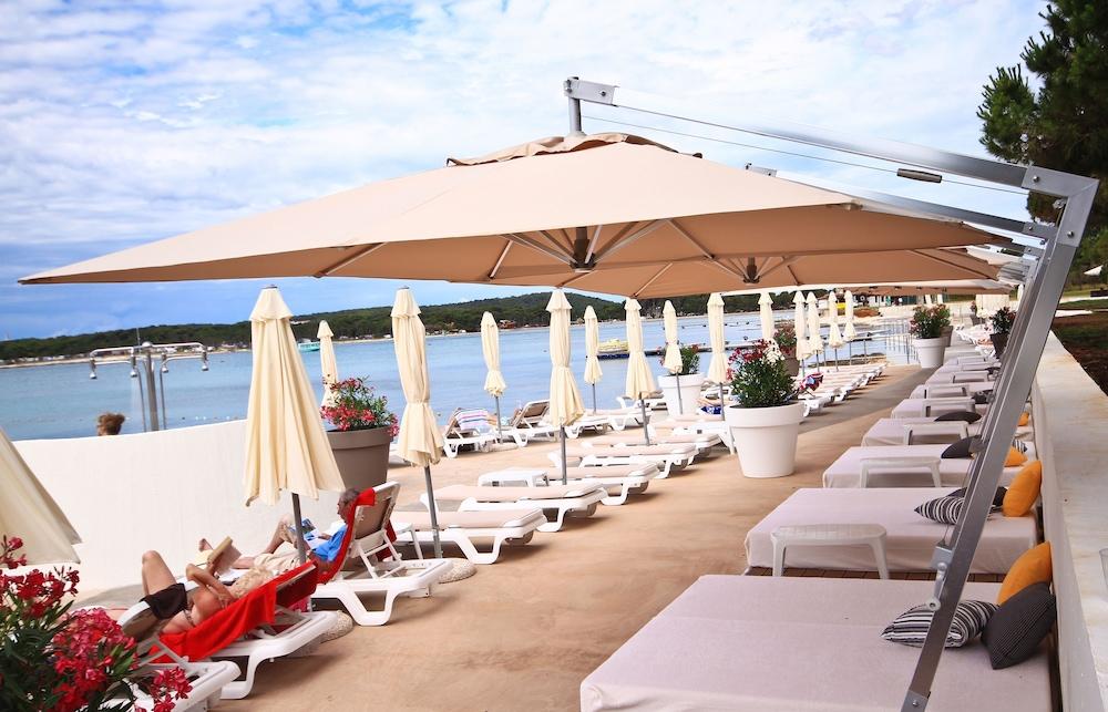 Ai Pini Medulin Resort Extérieur photo