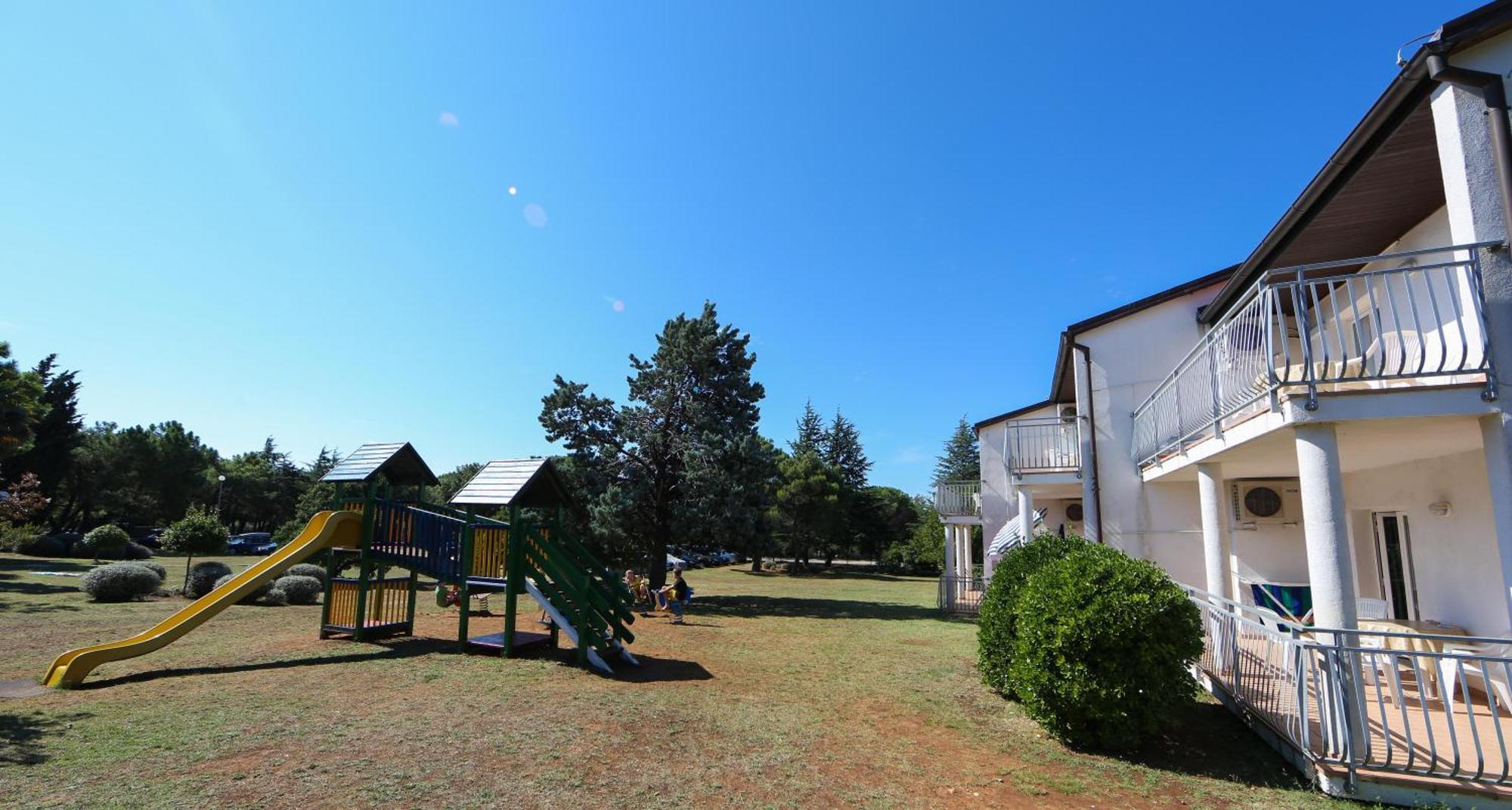 Ai Pini Medulin Resort Extérieur photo