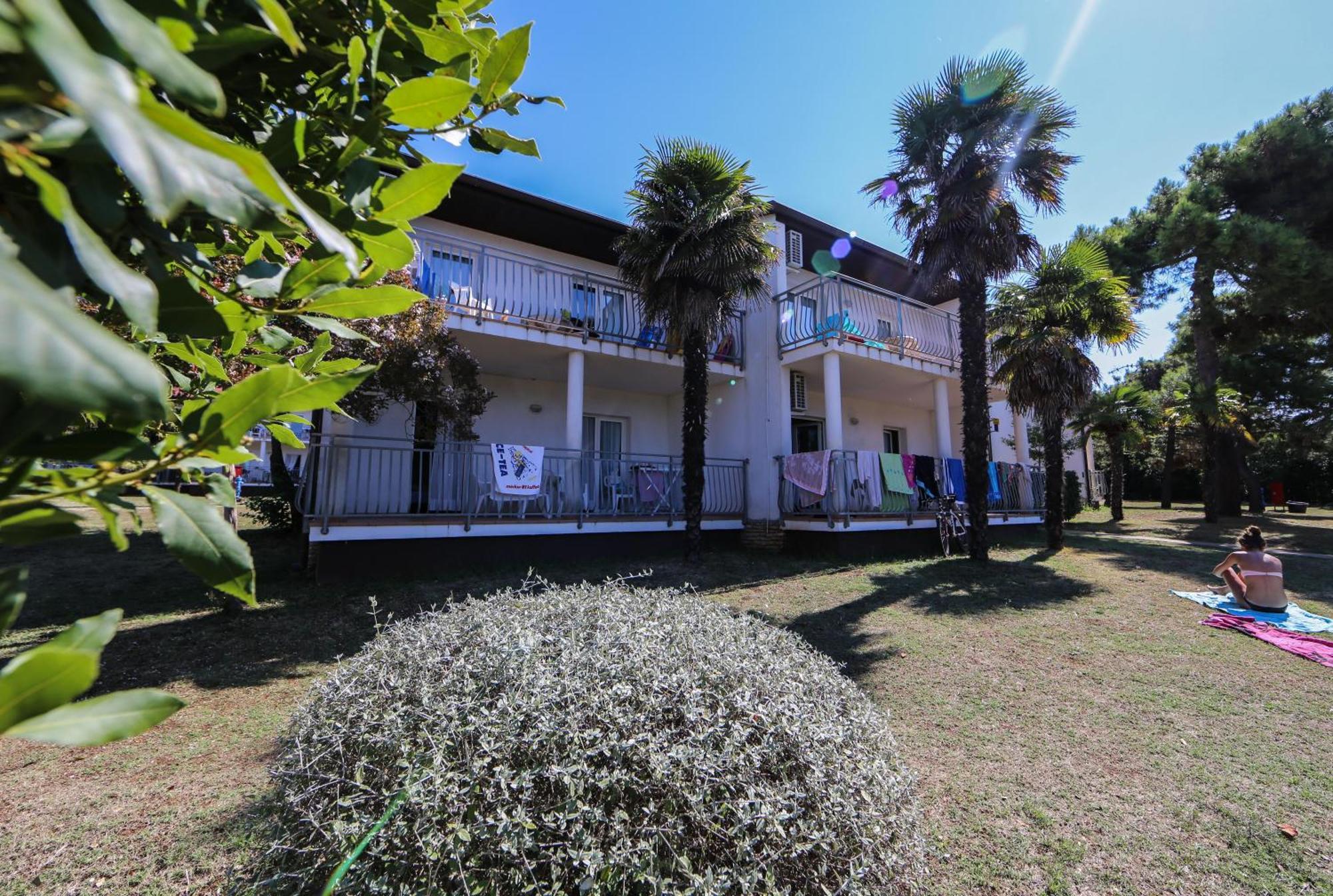 Ai Pini Medulin Resort Extérieur photo