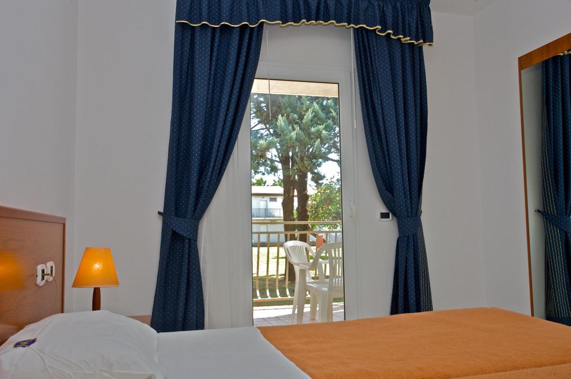 Ai Pini Medulin Resort Extérieur photo