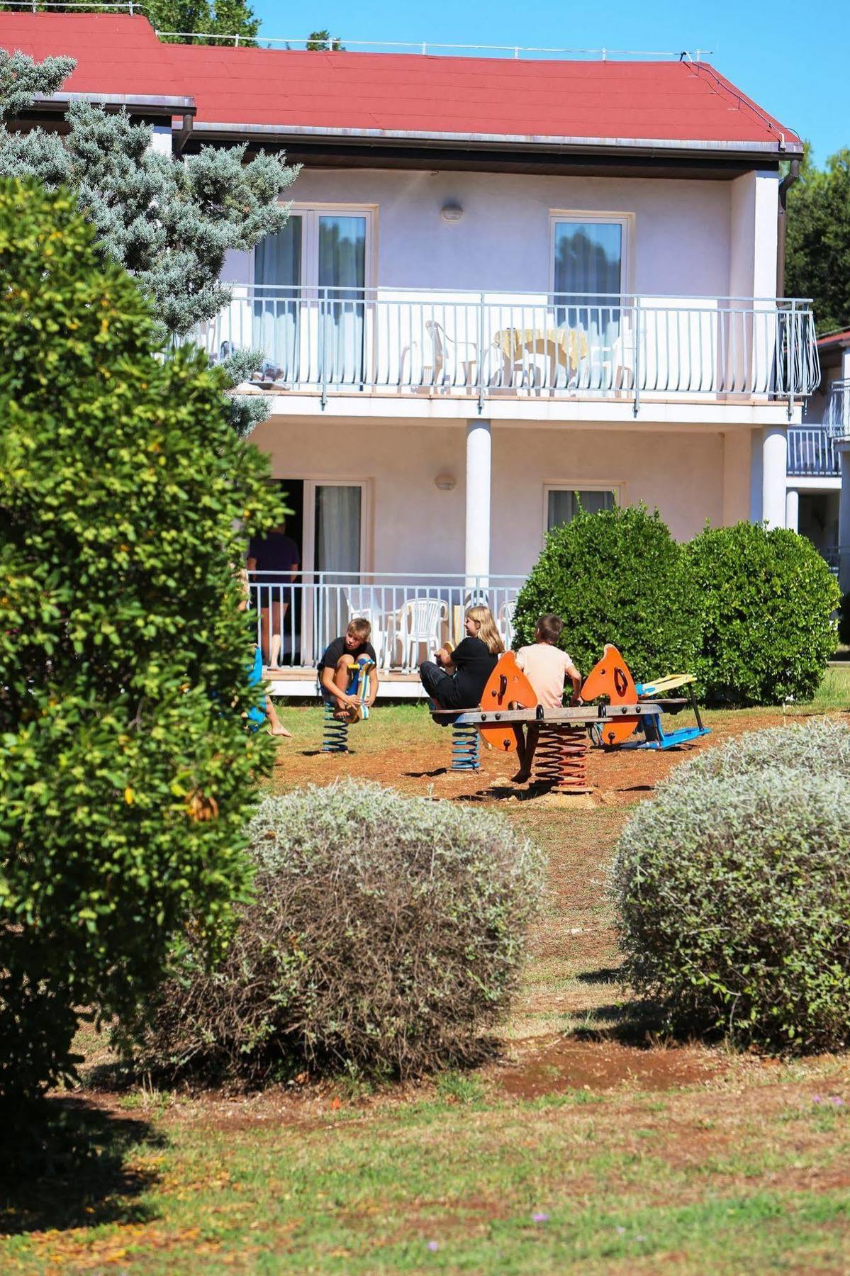 Ai Pini Medulin Resort Extérieur photo